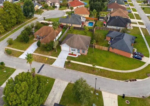 Photo 3 of Single family home for sale at 3180 Fox Squirrel Dr, Orange Park, FL 32073 | MLS# TB8553912 | Listing updated on 2026-10-02