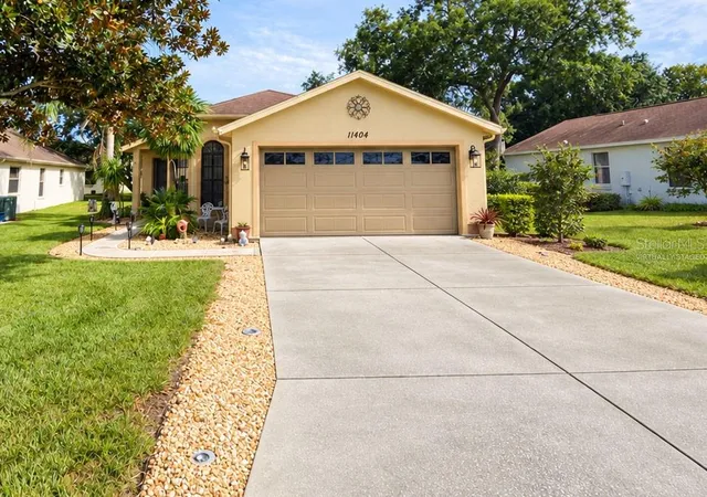 Photo 1 of Single family home for sale at 11404 Deercroft Ct, Spring Hill, FL 34609 | MLS# W7889988 | Listing updated on 2026-10-01
