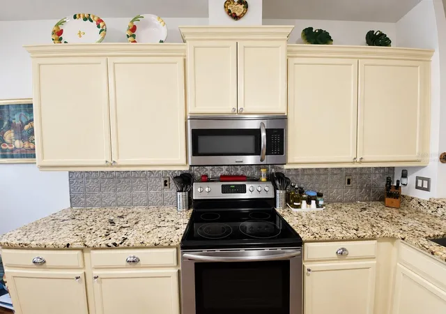Photo 4 of Single family home for sale at 11404 Deercroft Ct, Spring Hill, FL 34609 | MLS# W7889988 | Listing updated on 2026-10-01