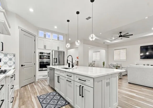 Photo 4 of Single family home for sale at 13204 Lake Magdalene Blvd, Tampa, FL 33618 | MLS# TB8553913 | Listing updated on 2026-10-03