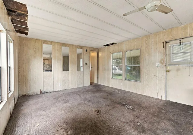 Photo 3 of Manufactured home for sale at 6322 New York St, Zephyrhills, FL 33542 | MLS# TB8553914 | Listing updated on 2026-10-03