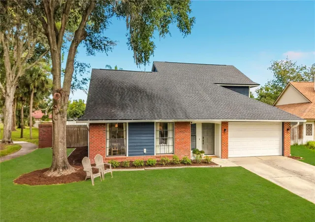 Photo 4 of Single family home for sale at 4038 Biscayne Dr, Winter Springs, FL 32708 | MLS# O6446407 | Listing updated on 2026-10-04