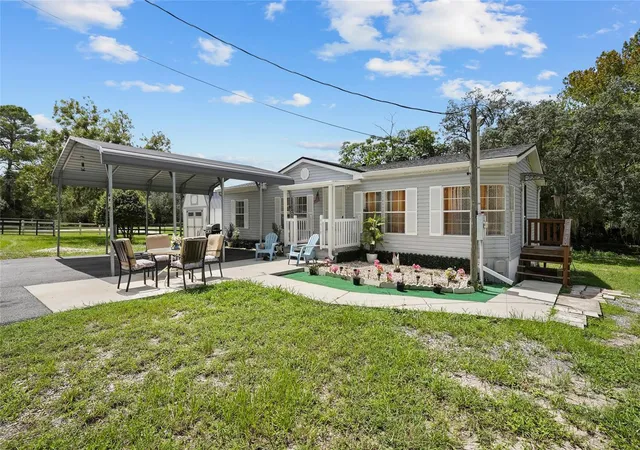 Photo 2 of Manufactured home for sale at 9918 Osceola Dr, Weeki Wachee, FL 34613 | MLS# TB8553918 | Listing updated on 2026-10-01