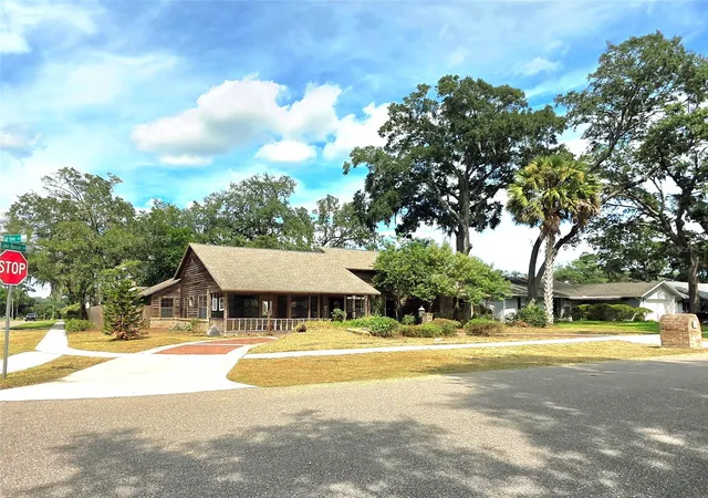 Photo 2 of Single family home for sale at 4231 Tall Tree Dr, Orlando, FL 32810 | MLS# O6446408 | Listing updated on 2026-10-01