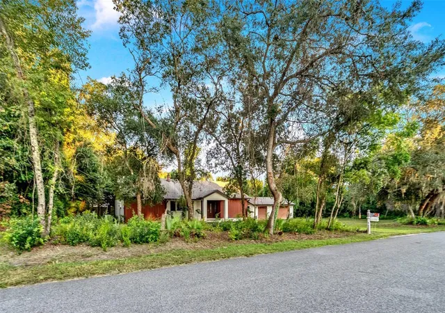 Photo 2 of Single family home for sale at 245 Agua Vista St, Debary, FL 32713 | MLS# V4951609 | Listing updated on 2026-10-08