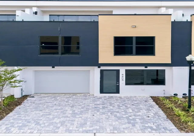 Townhouse for sale at 8405 Modano Pl, TAMPA, FL 33614 | MLS# TB8553919