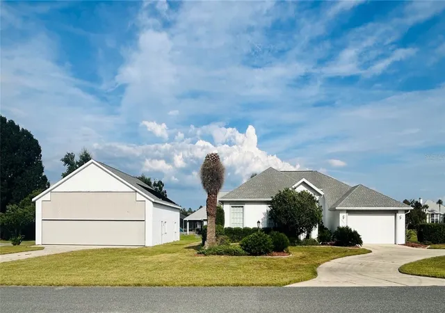 Single family home for sale at 9543 SE 70th Terrace, Ocala, FL 34472 | MLS# OM733232 | Listing updated on 2026-10-06