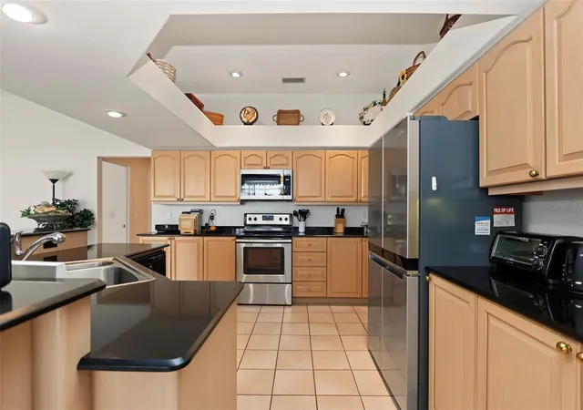 Photo 3 of Single family home for sale at 9543 SE 70th Terrace, Ocala, FL 34472 | MLS# OM733232 | Listing updated on 2026-10-06