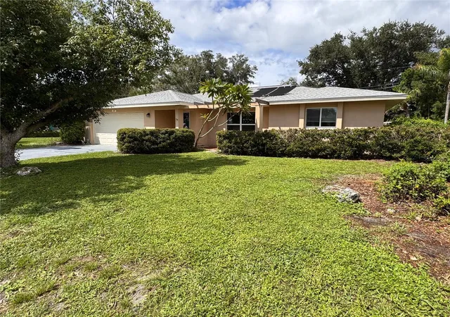 Photo 2 of Single family home for sale at 147 Hourglass Dr, Venice, FL 34293 | MLS# A4708086 | Listing updated on 2026-10-08