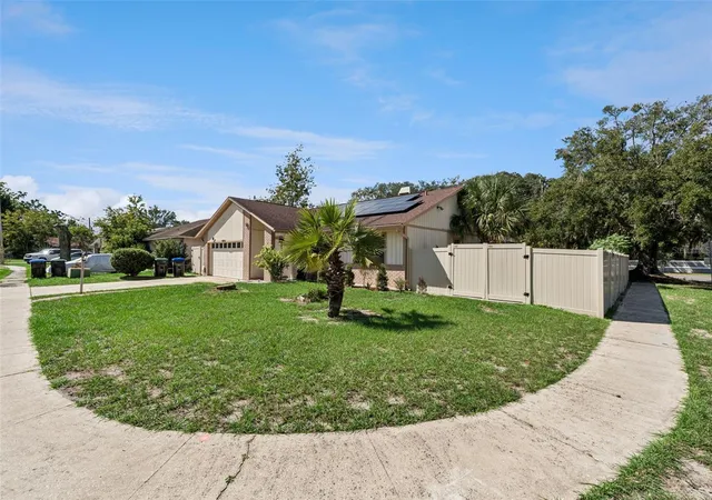 Photo 2 of Single family home for sale at 3856 Shady Grv Cir, Orlando, FL 32810 | MLS# O6446416 | Listing updated on 2026-10-23