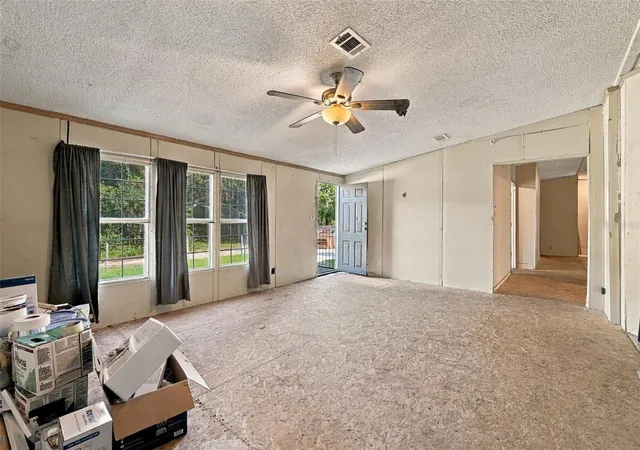 Photo 3 of Manufactured home for sale at 254 Se 7th Avenue, Interlachen, FL 32148 | MLS# A4708094 | Listing updated on 2026-10-02