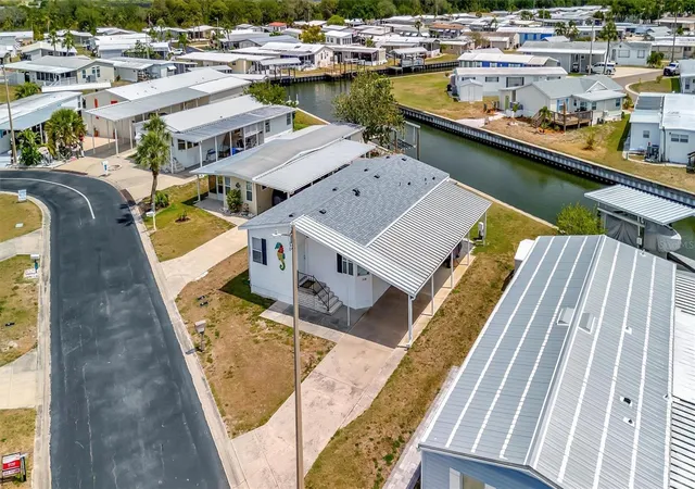 Photo 3 of Manufactured home for sale at 119 E Saint Johns Way, Apollo Beach, FL 33572 | MLS# TB8553930 | Listing updated on 2026-10-04