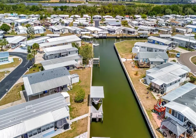 Photo 4 of Manufactured home for sale at 119 E Saint Johns Way, Apollo Beach, FL 33572 | MLS# TB8553930 | Listing updated on 2026-10-04