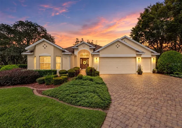 Single family home for sale at 17765 SE 85th Causton Ct, THE VILLAGES, FL 32162 | MLS# A4708096
