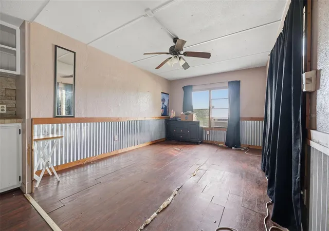 Photo 1 of Manufactured home for sale at 35012 Glosson Cir, Zephyrhills, FL 33541 | MLS# W7889991 | Listing updated on 2026-10-02
