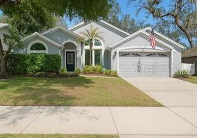 Photo 1 of Single family home for sale at 4605 Oak River Cir, Valrico, FL 33596 | MLS# TB8553933 | Listing updated on 2026-10-02