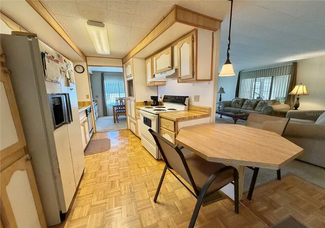 Photo 3 of Manufactured home for sale at 113 Pyracantha Ln, Leesburg, FL 34748 | MLS# G5118499 | Listing updated on 2026-10-08