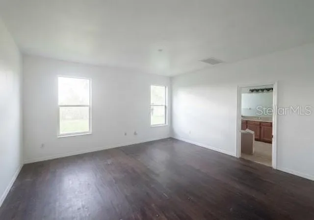 Photo 3 of Single family home for sale at 2101 Via Napoli St, Plant City, FL 33566 | MLS# TB8553935 | Listing updated on 2026-10-02