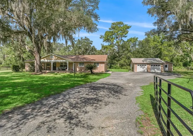Photo 1 of Single family home for sale at 5700 NW 135th Avenue, Morriston, FL 32668 | MLS# OM733238 | Listing updated on 2026-10-02