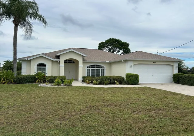 Photo 1 of Single family home for sale at 435 Rotonda Cir, Rotonda West, FL 33947 | MLS# D6148997 | Listing updated on 2026-10-03