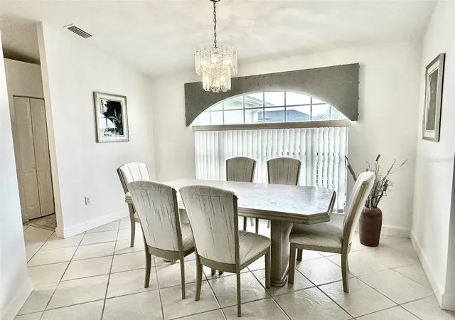 Photo 4 of Single family home for sale at 435 Rotonda Cir, Rotonda West, FL 33947 | MLS# D6148997 | Listing updated on 2026-10-03