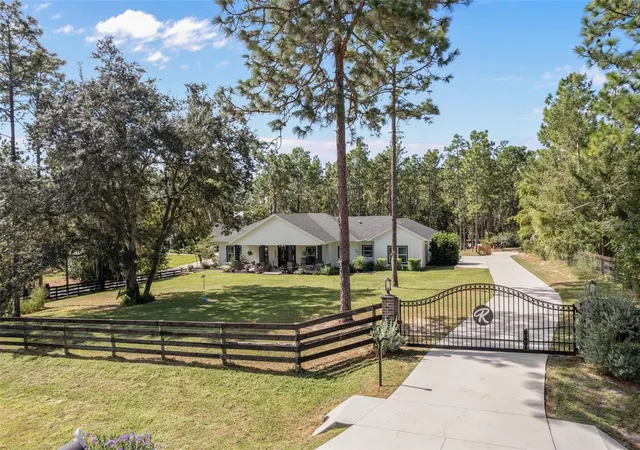 Photo 1 of Single family home for sale at 8556 County Rd 243, Wildwood, FL 34785 | MLS# OM733239 | Listing updated on 2026-10-03