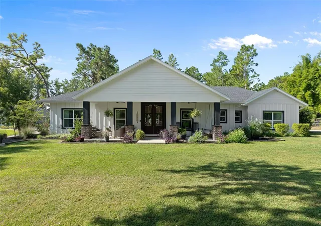 Photo 2 of Single family home for sale at 8556 County Rd 243, Wildwood, FL 34785 | MLS# OM733239 | Listing updated on 2026-10-03