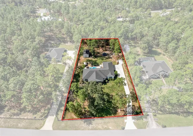Photo 3 of Single family home for sale at 8556 County Rd 243, Wildwood, FL 34785 | MLS# OM733239 | Listing updated on 2026-10-03