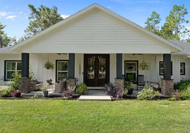 Photo 3 of Single family home for sale at 8556 County Rd 243, Wildwood, FL 34785 | MLS# OM733239 | Listing updated on 2026-10-03