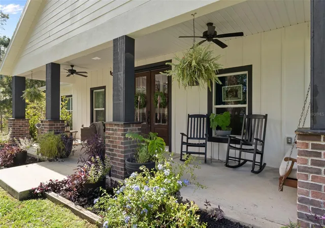 Photo 4 of Single family home for sale at 8556 County Rd 243, Wildwood, FL 34785 | MLS# OM733239 | Listing updated on 2026-10-03