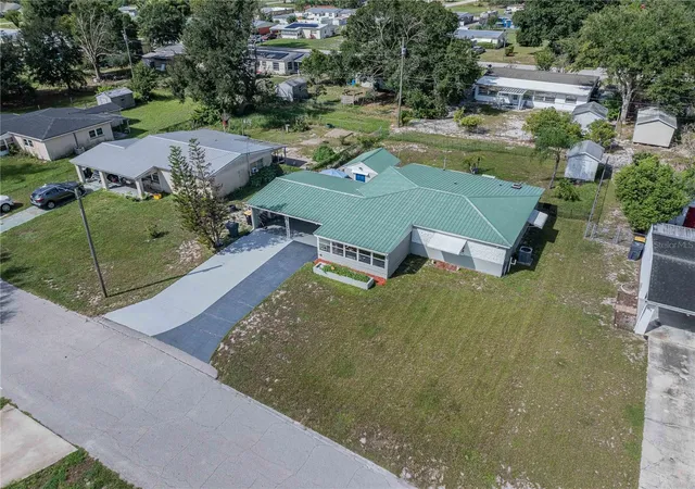 Photo 1 of Single family home for sale at 506 Thomas Ave, Frostproof, FL 33843 | MLS# TB8553939 | Listing updated on 2026-10-03