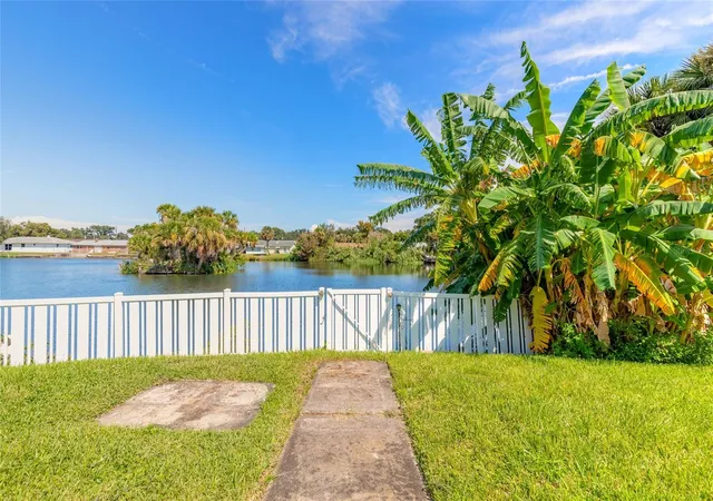 Photo 1 of Single family home for sale at 879 W Coquina Dr, Daytona Beach, FL 32117 | MLS# V4951610 | Listing updated on 2026-10-02