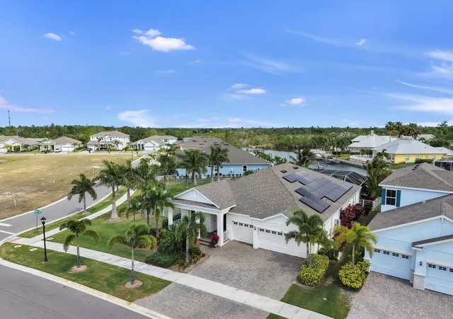 Single family home for sale at 954 Signet Dr, APOLLO BEACH, FL 33572 | MLS# TB8553941