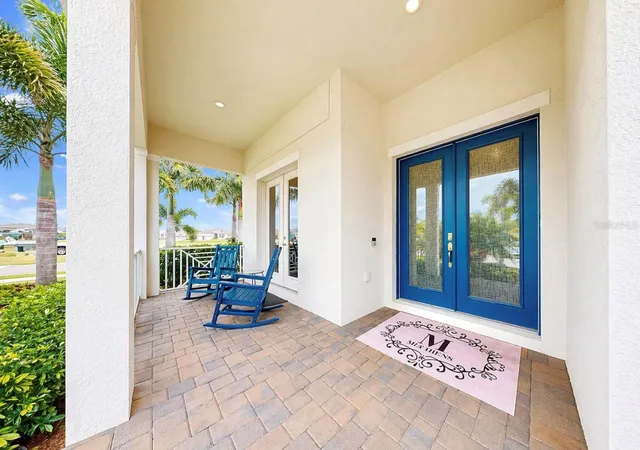 Photo 4 of Single family home for sale at 954 Signet Dr, Apollo Beach, FL 33572 | MLS# TB8553941 | Listing updated on 2026-10-07