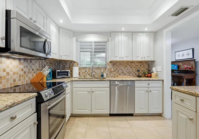 Photo 4 of House for sale at 3944 Lakeside Rd #160, Sarasota, FL 34232 | MLS# A4708110 | Listing updated on 2026-10-08