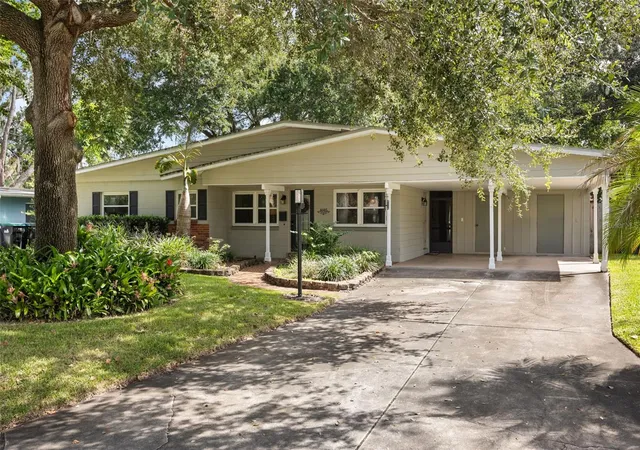 Photo 3 of Single family home for sale at 4605 Stilwell Dr, Orlando, FL 32812 | MLS# O6446432 | Listing updated on 2026-10-07