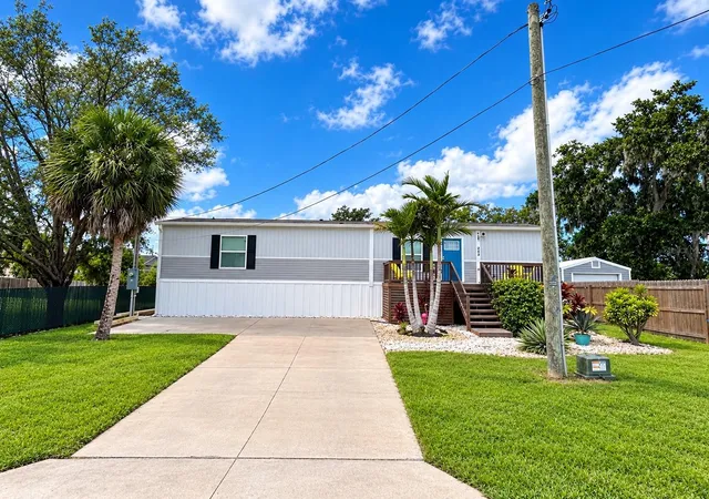 Photo 1 of Manufactured home for sale at 258 3rd Street Nw, Ruskin, FL 33570 | MLS# L4965484 | Listing updated on 2026-10-06