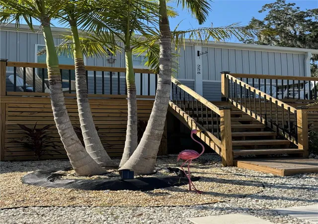 Photo 4 of Manufactured home for sale at 258 3rd Street NW, Ruskin, FL 33570 | MLS# L4965484 | Listing updated on 2026-10-06