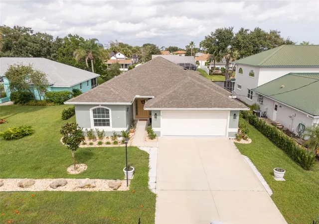 Photo 3 of Single family home for sale at 85 S Cimmaron Dr, Palm Coast, FL 32137 | MLS# FC321830 | Listing updated on 2026-10-12