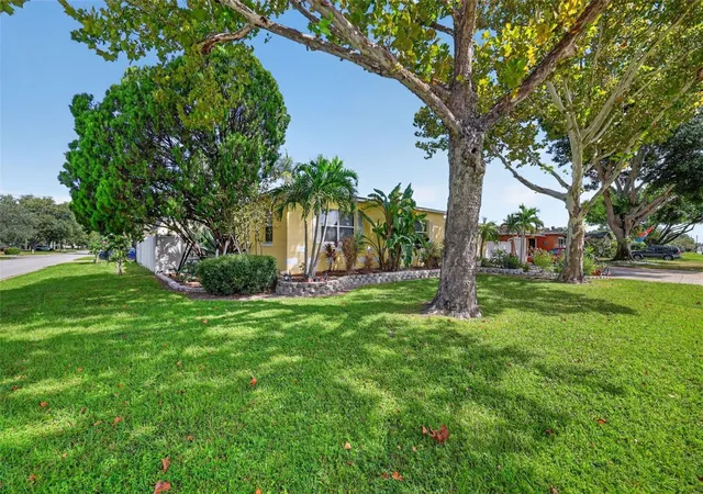 Photo 3 of Single family home for sale at 3793 Benson Ave N, Saint Petersburg, FL 33713 | MLS# TB8553948 | Listing updated on 2026-10-17