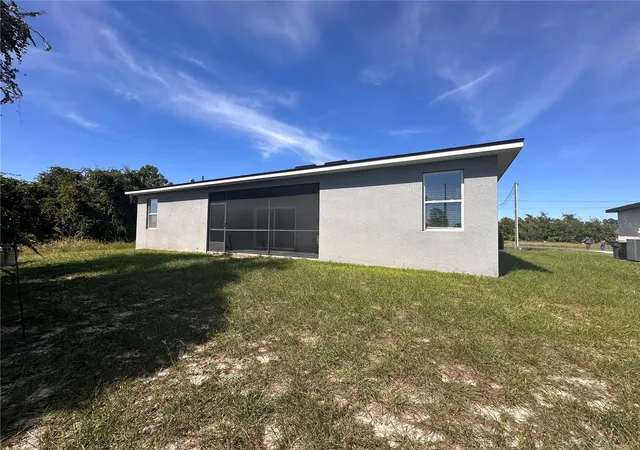 Photo 2 of Single family home for sale at 40 Orchid Ln, Kissimmee, FL 34759 | MLS# A4708117 | Listing updated on 2026-10-17