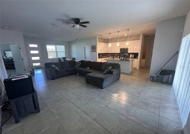 Photo 3 of Single family home for sale at 40 Orchid Ln, Kissimmee, FL 34759 | MLS# A4708117 | Listing updated on 2026-10-17