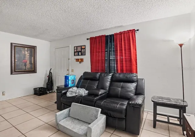 Photo 3 of House for sale at 5661 Struthers Ct, Winter Haven, FL 33884 | MLS# A4708119 | Listing updated on 2026-10-02