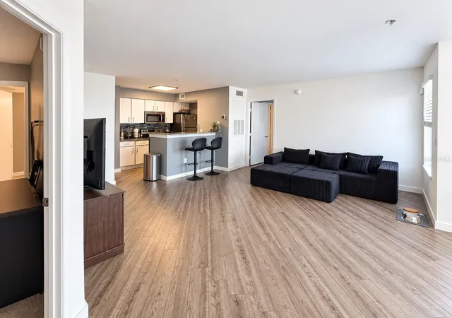 Listing Photo 4 - Condo for sale in building located at 2203 Key W Ct, Kissimmee, FL 34741 - Unit #422