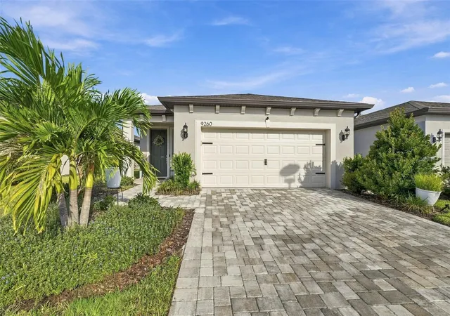 Photo 2 of Single family home for sale at 9260 Ballaster Pointe Loop, Parrish, FL 34219 | MLS# O6446445 | Listing updated on 2026-10-15