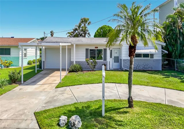 Photo 1 of Single family home for sale at 13538 Leslie Dr, Hudson, FL 34667 | MLS# W7889994 | Listing updated on 2026-10-06