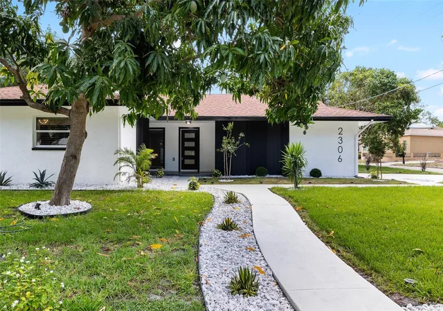 Single family home for sale at 2306 S San Jose Cir, TAMPA, FL 33629 | MLS# TB8553956