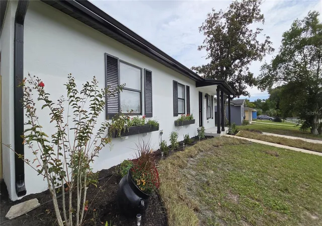 Photo 2 of Single family home for sale at 1031 Cobblestone Ave, Deltona, FL 32725 | MLS# V4951611 | Listing updated on 2026-10-08