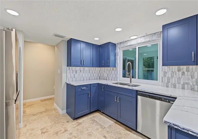 Photo 2 of Single family home for sale at 260 SE 16th Terrace, Crystal River, FL 34429 | MLS# TB8553963 | Listing updated on 2026-10-03