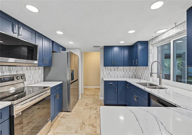 Photo 4 of Single family home for sale at 260 SE 16th Terrace, Crystal River, FL 34429 | MLS# TB8553963 | Listing updated on 2026-10-03